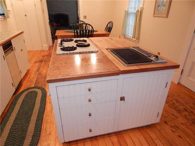 940 Kennebec Road Hampden, ME 04444 - Photo 16 of 35 Kitchen.