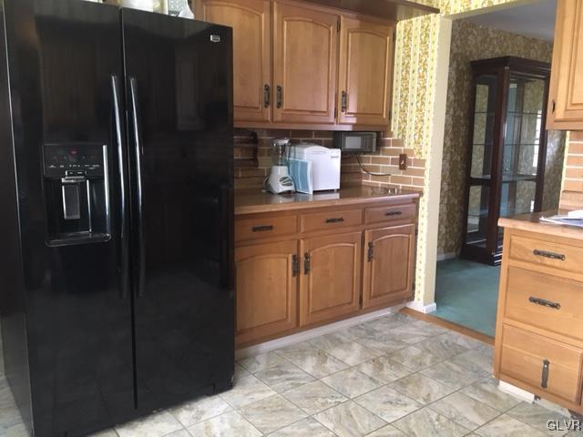 231 Elm Road Allentown, PA 18104 - Photo 6 of 13 Gallery Image 6