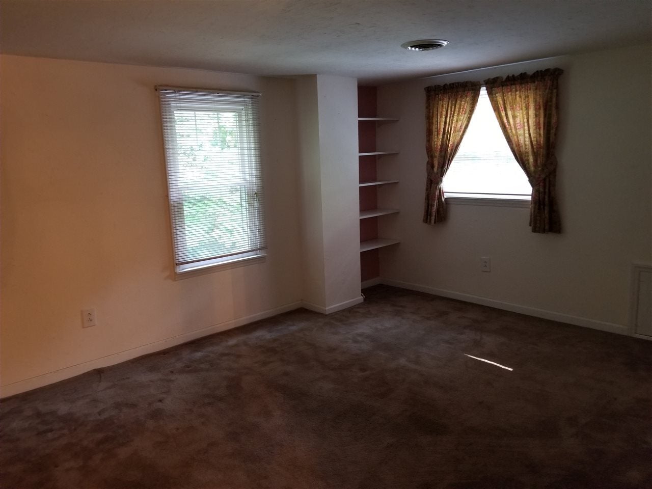 2095 Miller Road Huntington, WV 25701 - Photo 14 of 28 Gallery Image 14
