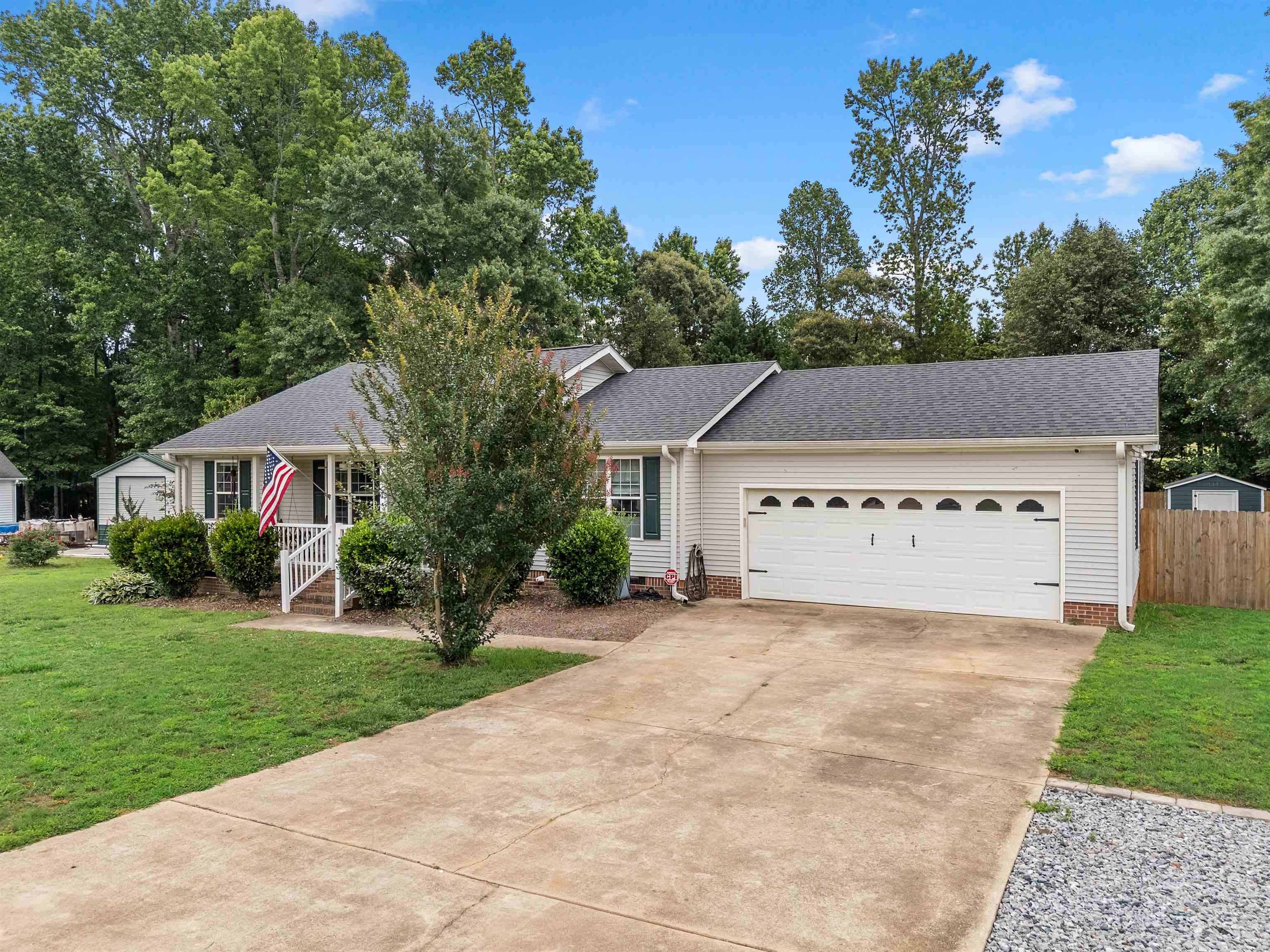 324 Corey Drive Inman, SC 29349 - Photo 6 of 33