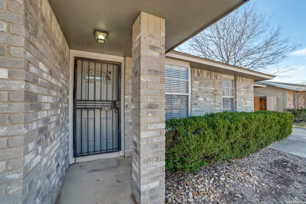$1,400 | 5602 Ivanhoe Street, San Antonio, TX 78228