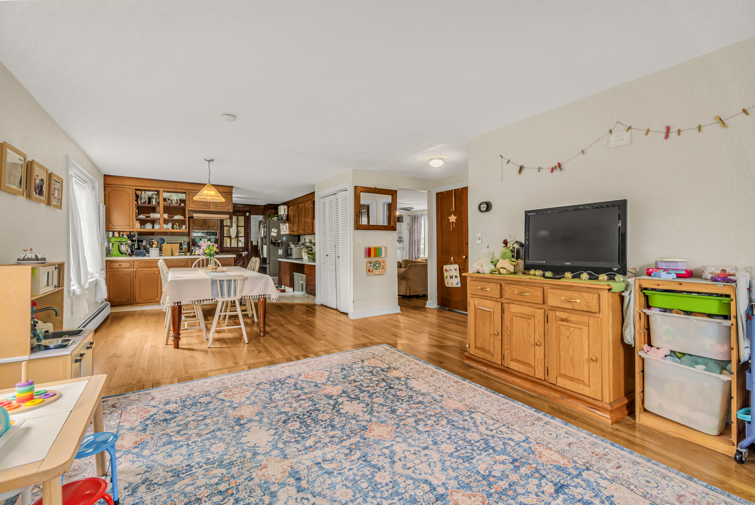 492 North Street Milford, CT 06461 - Photo 9 of 34