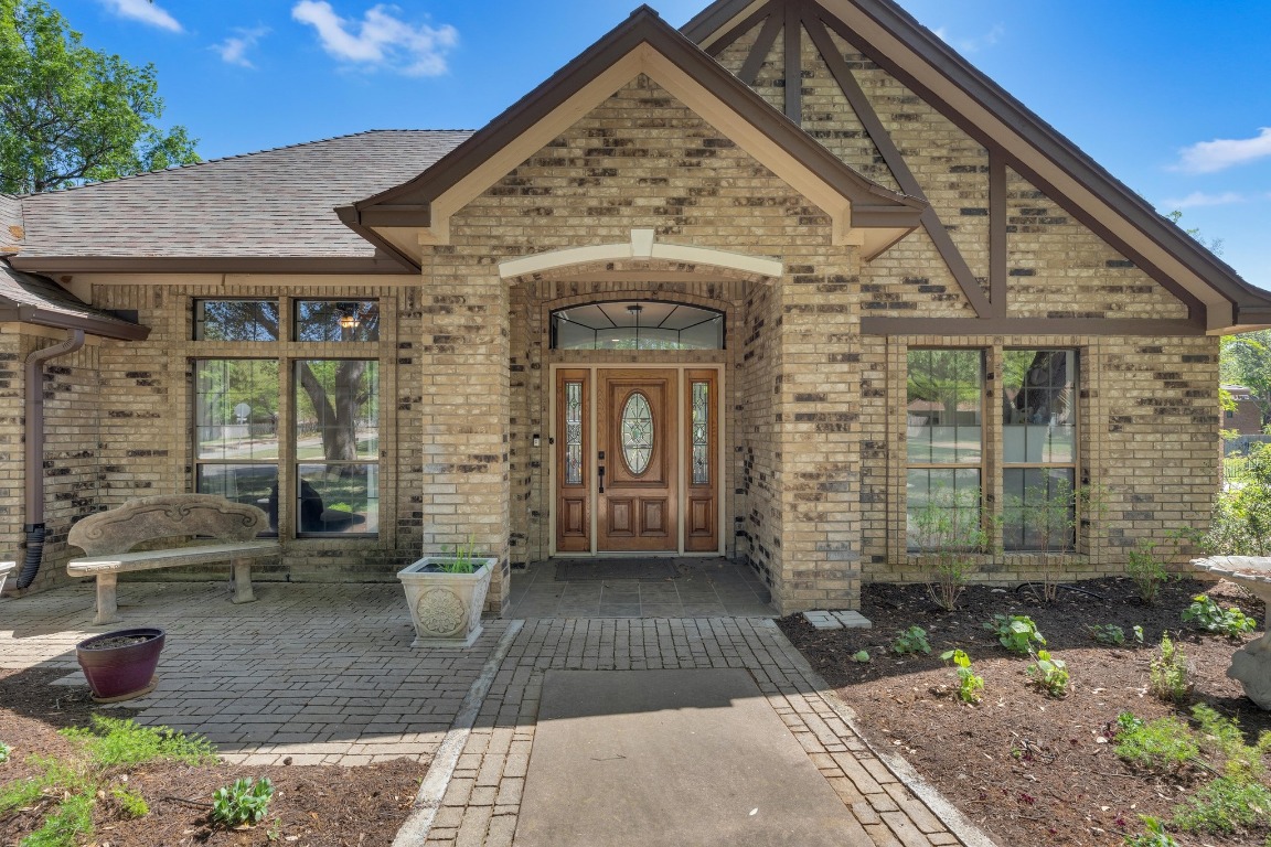 2 Meandering Way Round Rock, TX 78664 - Photo 1 of 39 a front view of a house