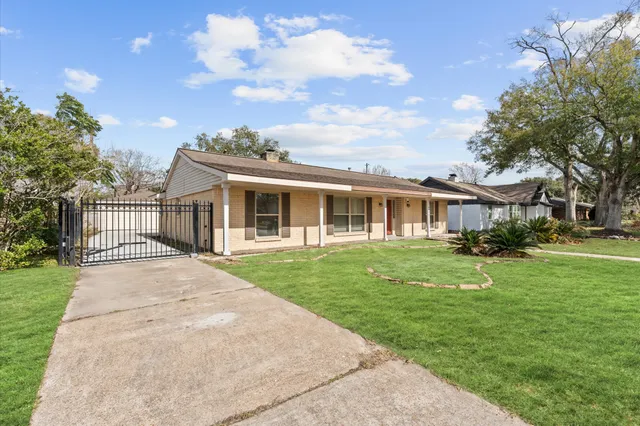 $349,000 | 6026 McKnight Street, Houston, TX 77035