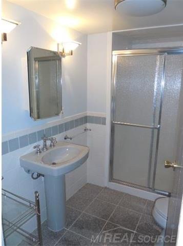 900 Stag Ridge Road Rochester Hills, MI 48309 - Photo 16 of 21
