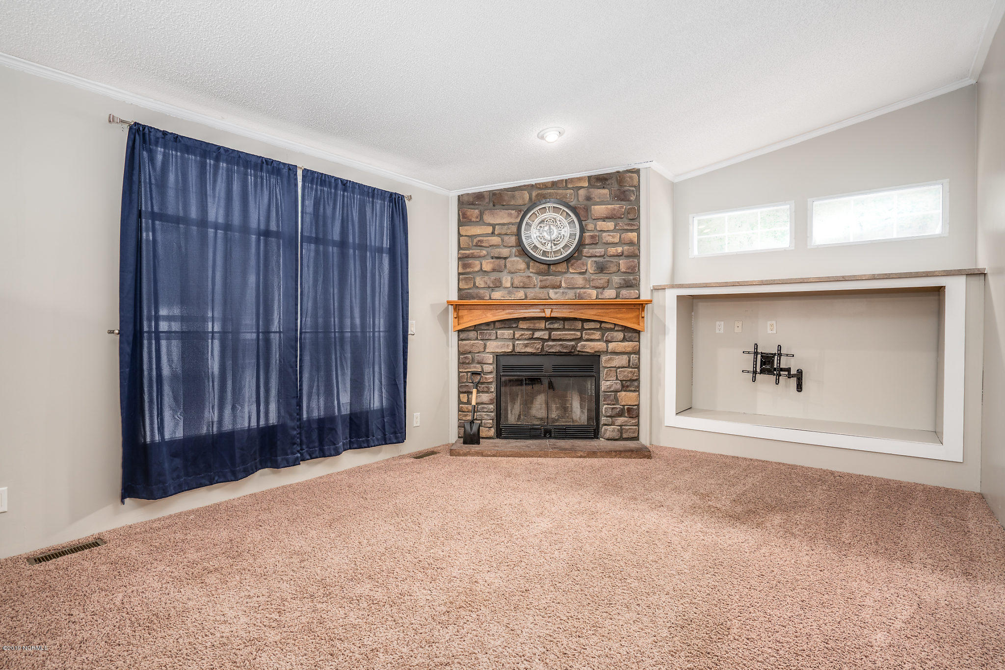 6007 West Baker Road Wilson, NC 27896 - Photo 5 of 17 Living Room