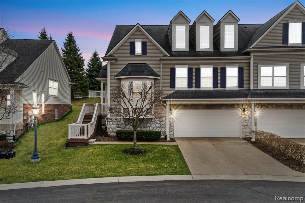 758 East Bluff Court Rochester Hills, MI 48306 - Photo 2 of 28