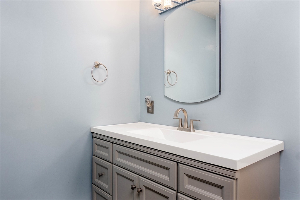 58 Calamint Hill Road South Princeton, MA 01541 - Photo 12 of 27 Gallery Image 12