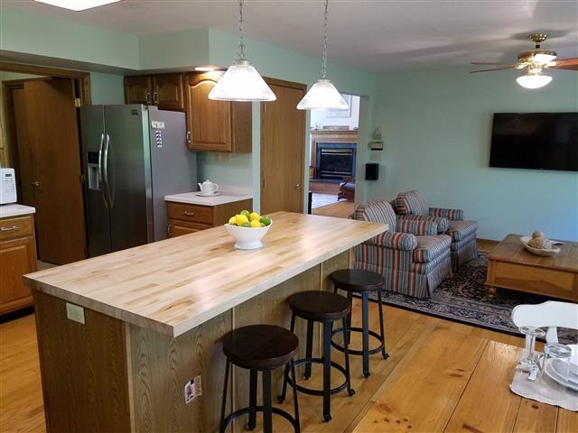 4225 Cedar Lake Road Traverse City, MI 49685 - Photo 13 of 36 1862038-12.JPG