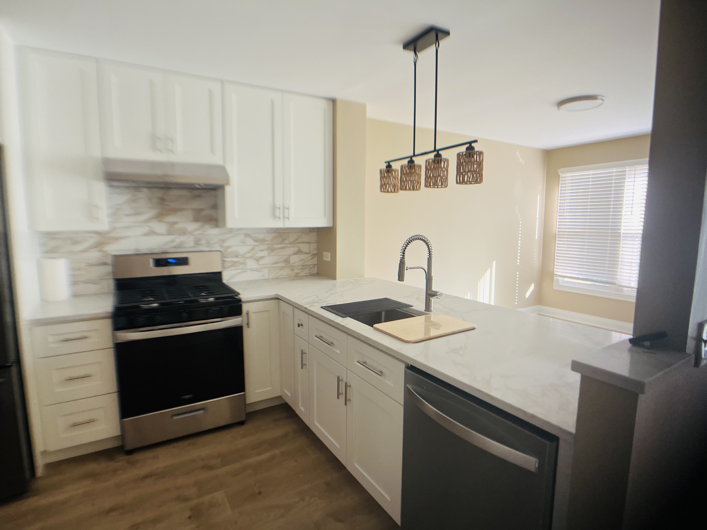 1683 Vermont Drive Elk Grove Village, IL 60007 - Photo 3 of 15