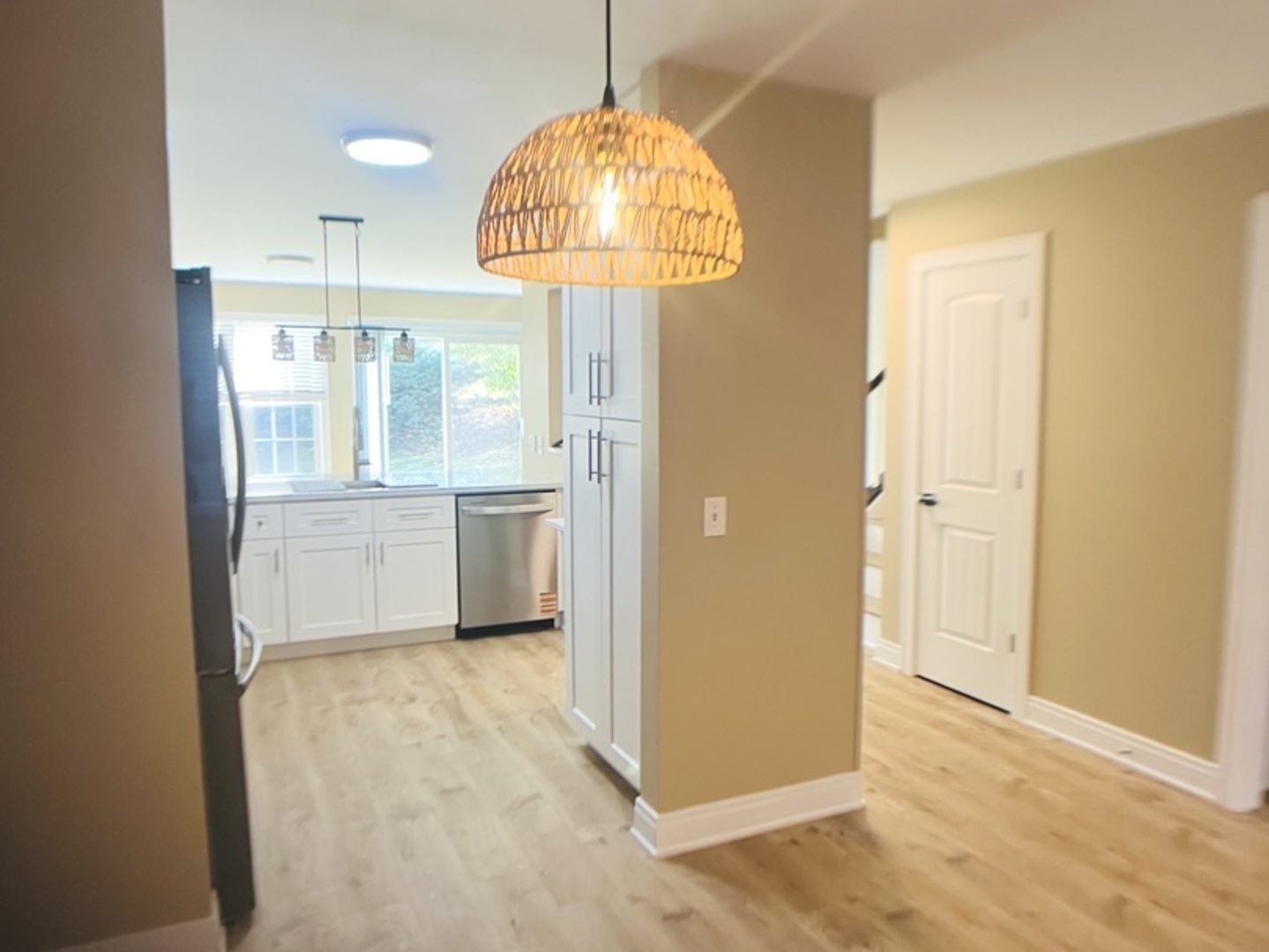 1683 Vermont Drive Elk Grove Village, IL 60007 - Photo 4 of 15