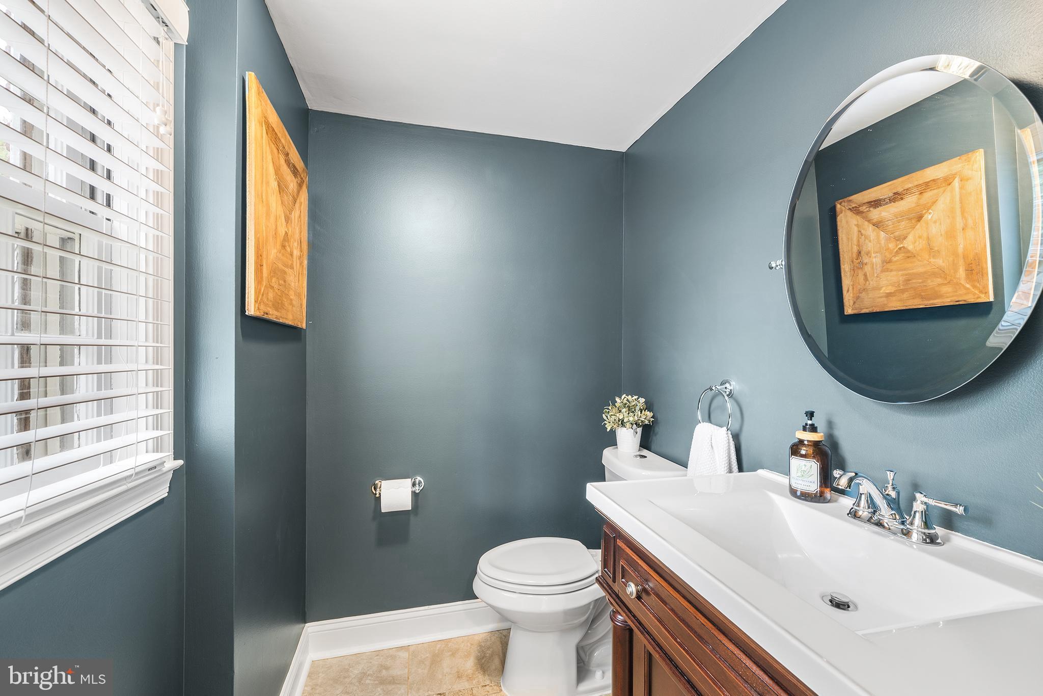 411 Sugartown Road Wayne, PA 19087 - Photo 14 of 34 Powder room