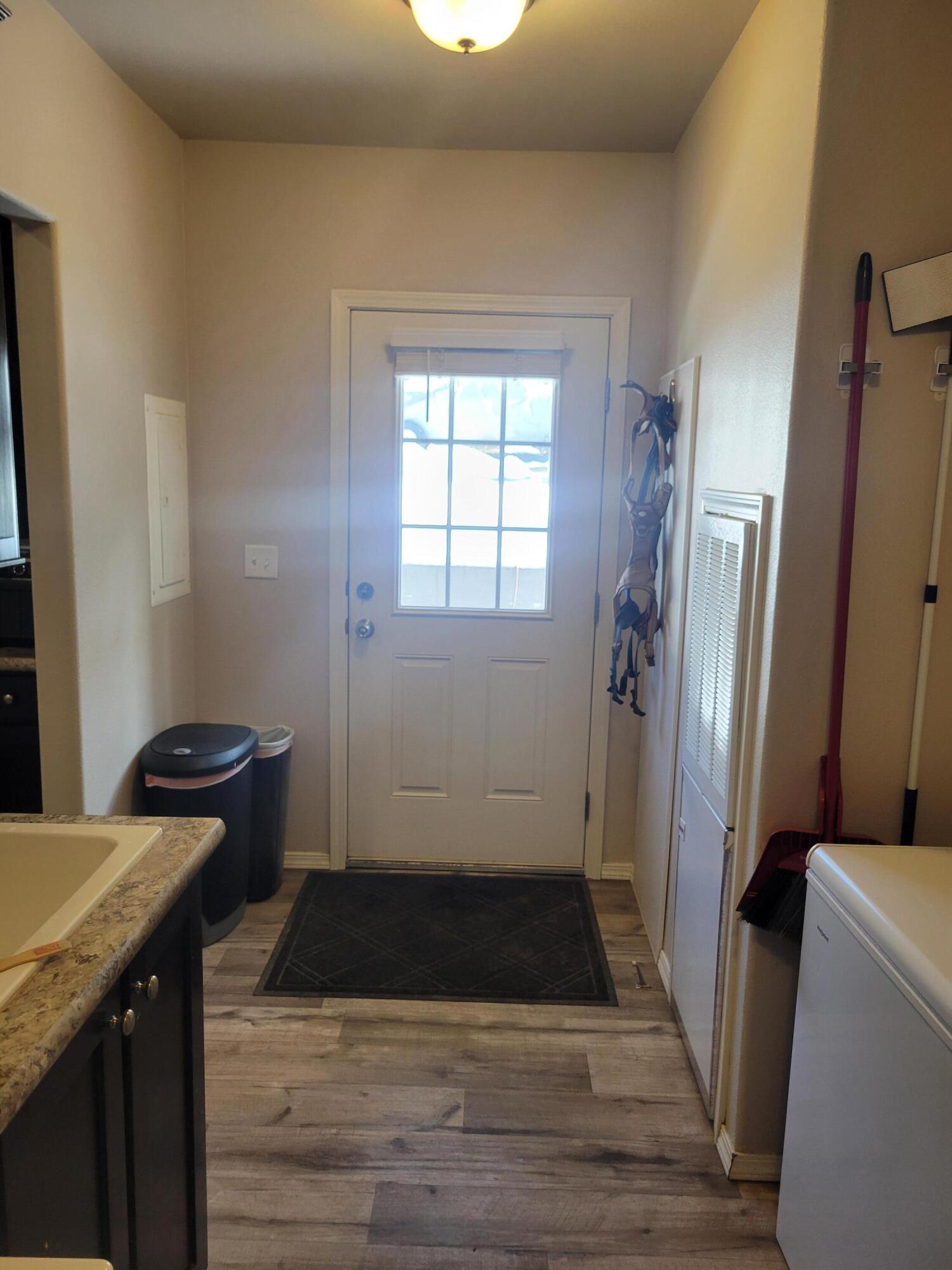 2000 Stringer Gap Road Grants Pass, OR 97527 - Photo 11 of 50 Laundry Room
