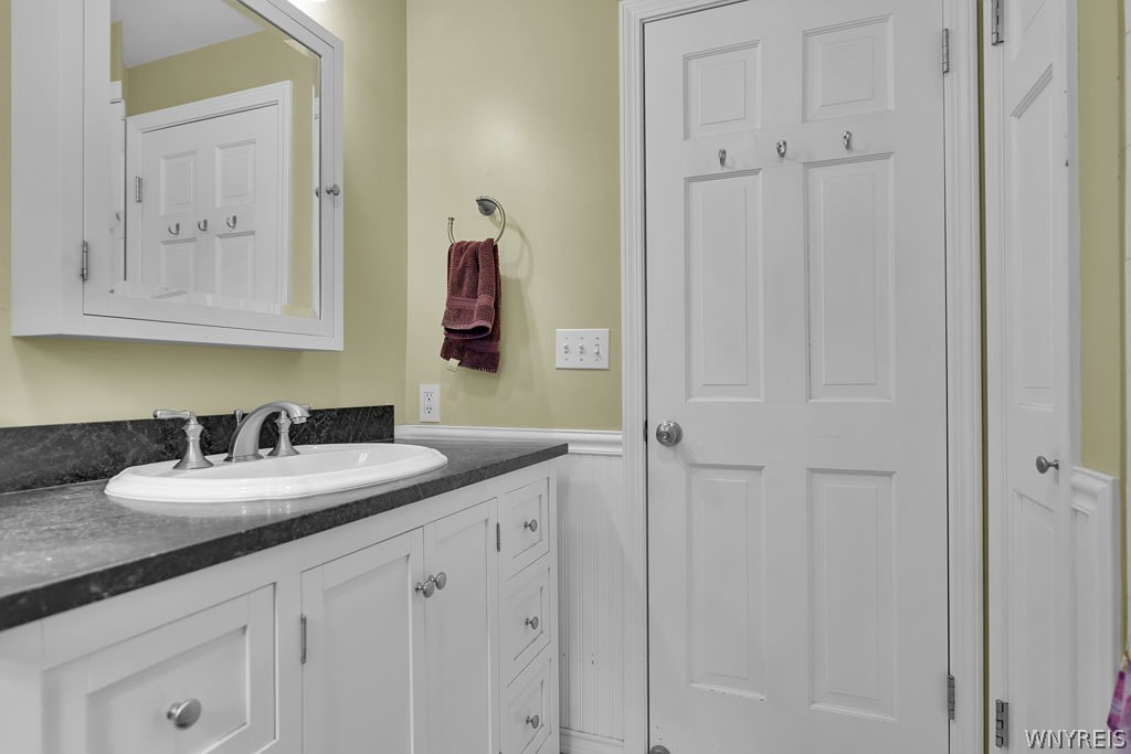 7700 Bleistein Road West Falls, NY 14170 - Photo 23 of 42