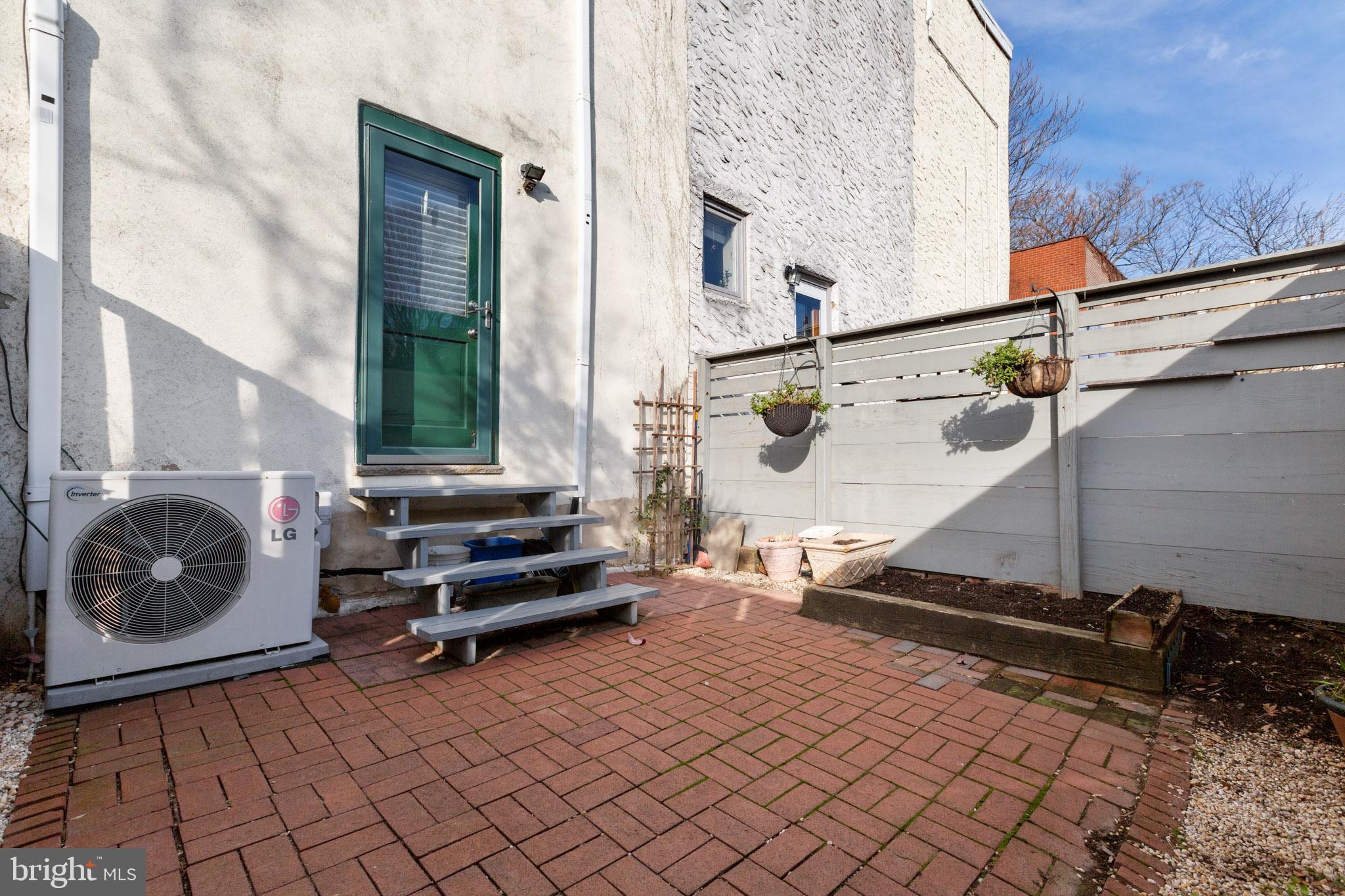 1134 R Waverly Street Philadelphia, PA 19147 - Photo 20 of 23 Gallery Image 20