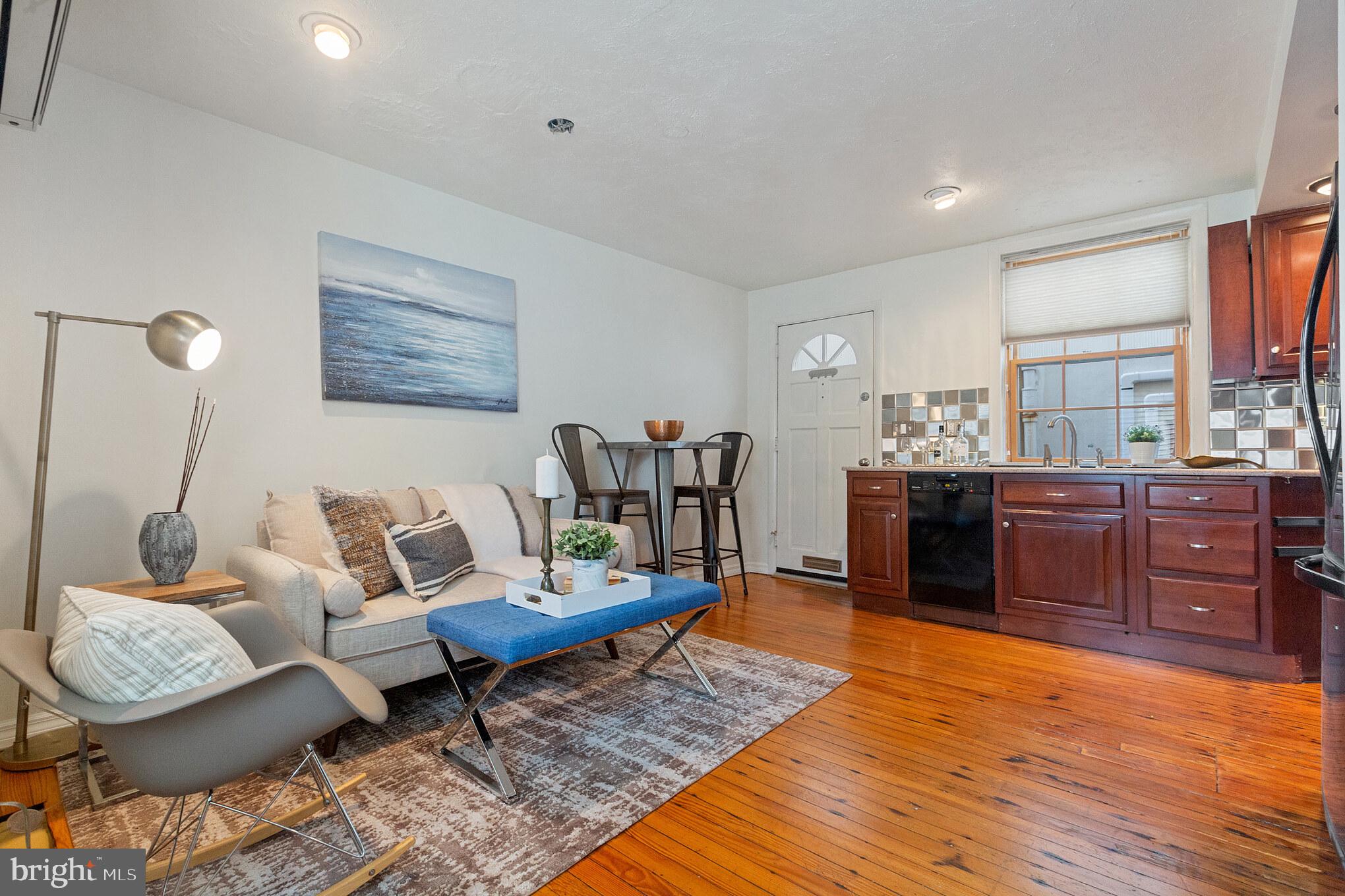1134 R Waverly Street Philadelphia, PA 19147 - Photo 4 of 23 Gallery Image 4