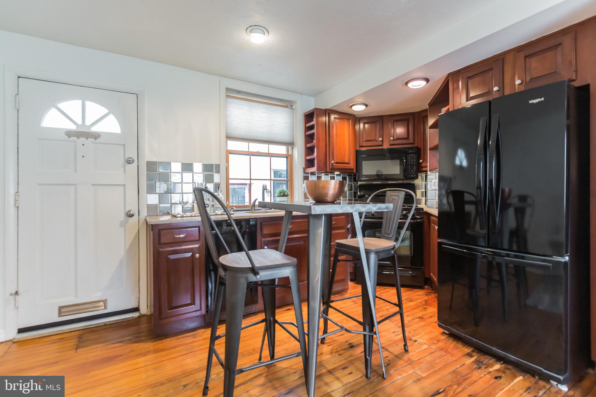 1134 R Waverly Street Philadelphia, PA 19147 - Photo 8 of 23 Gallery Image 8