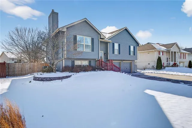 $315,000 | 307 East 22 Terrace, Kearney, MO 64060