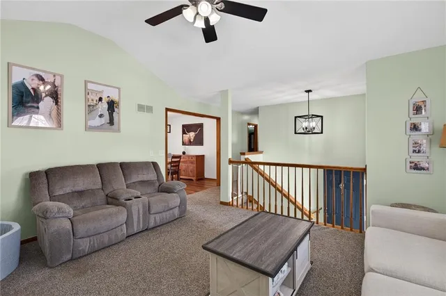 $315,000 | 307 East 22 Terrace, Kearney, MO 64060