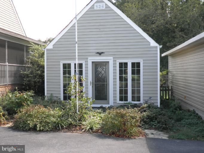 900 Clark Corner Road Centreville, MD 21617 - Photo 3 of 8 Separate play house