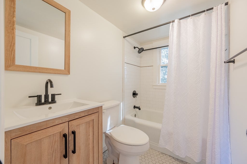5099 Thornspring Road Pulaski, VA 24301 - Photo 25 of 53 Gallery Image 25