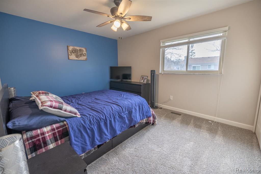 14045 Riga Livonia, MI 48154 - Photo 8 of 15 Gallery Image 8