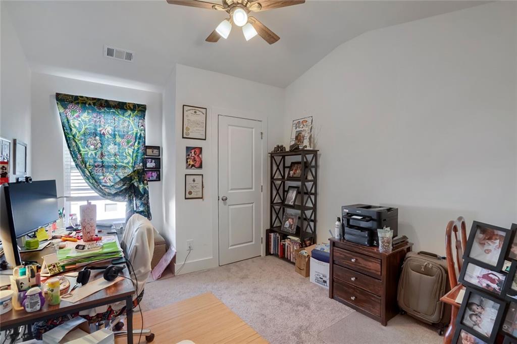 76 Garrison Drive Winder, GA 30680 - Photo 14 of 26 a workspace with furniture