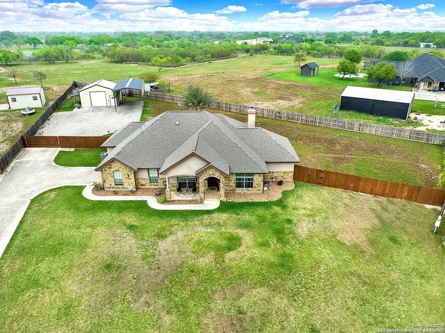 $545,000 | 221 South Monkhouse Street, Poth, TX 78147