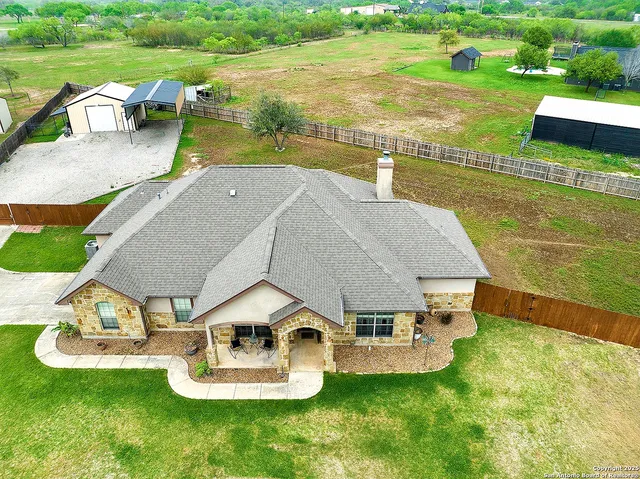 $545,000 | 221 South Monkhouse Street, Poth, TX 78147