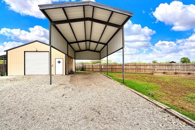 $545,000 | 221 South Monkhouse Street, Poth, TX 78147