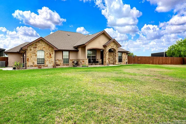 $545,000 | 221 South Monkhouse Street, Poth, TX 78147