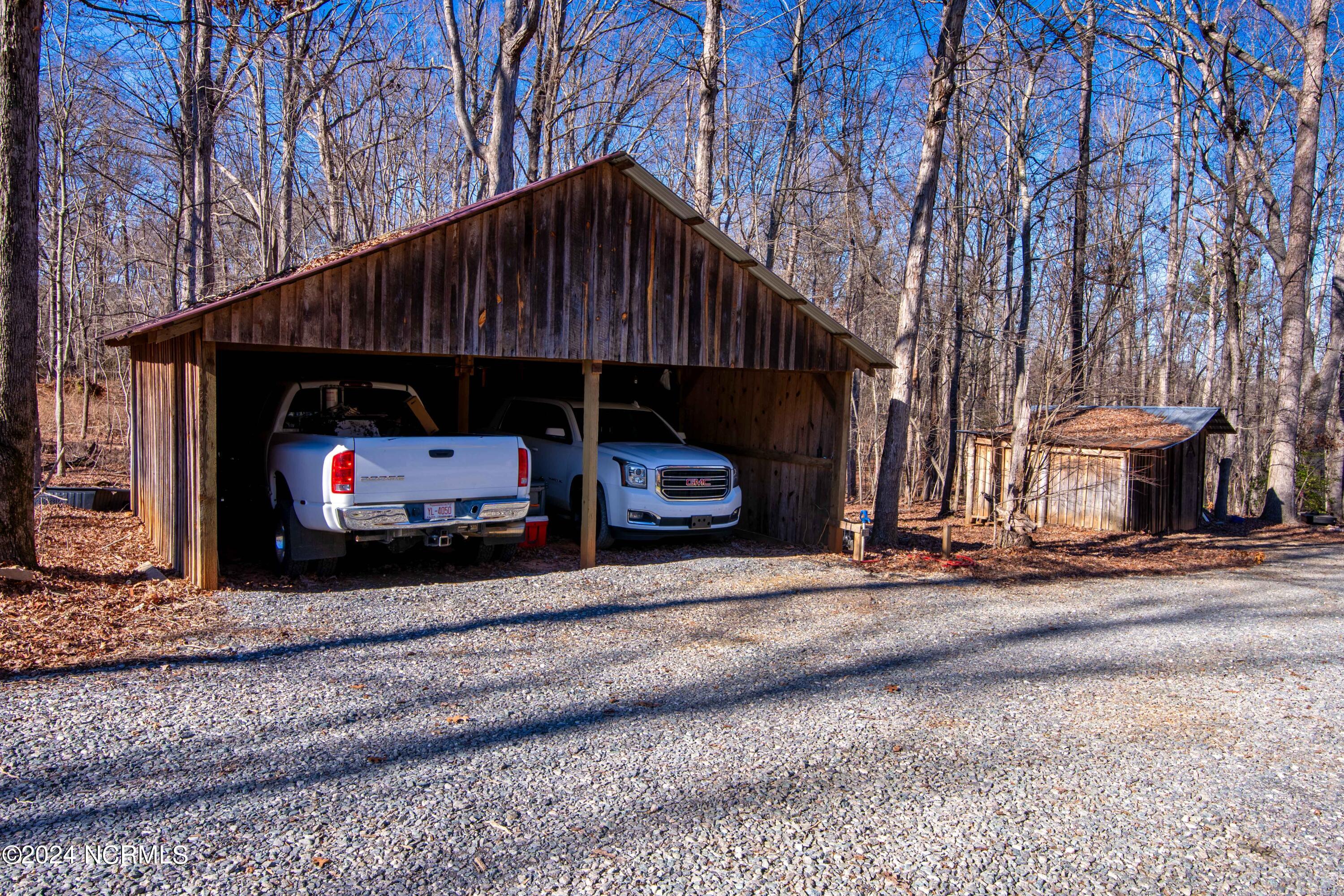 3022 Plank Road Robbins, NC 27325 - Photo 34 of 34 Carport