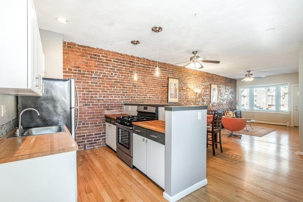 137 Sutherland Road, Unit A Boston, MA 02135 - Photo 5 of 17 Gallery Image 5
