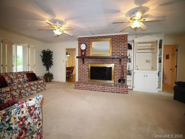 696 Pineview Lakes Road Chester, SC 29706 - Photo 4 of 23 Gallery Image 4
