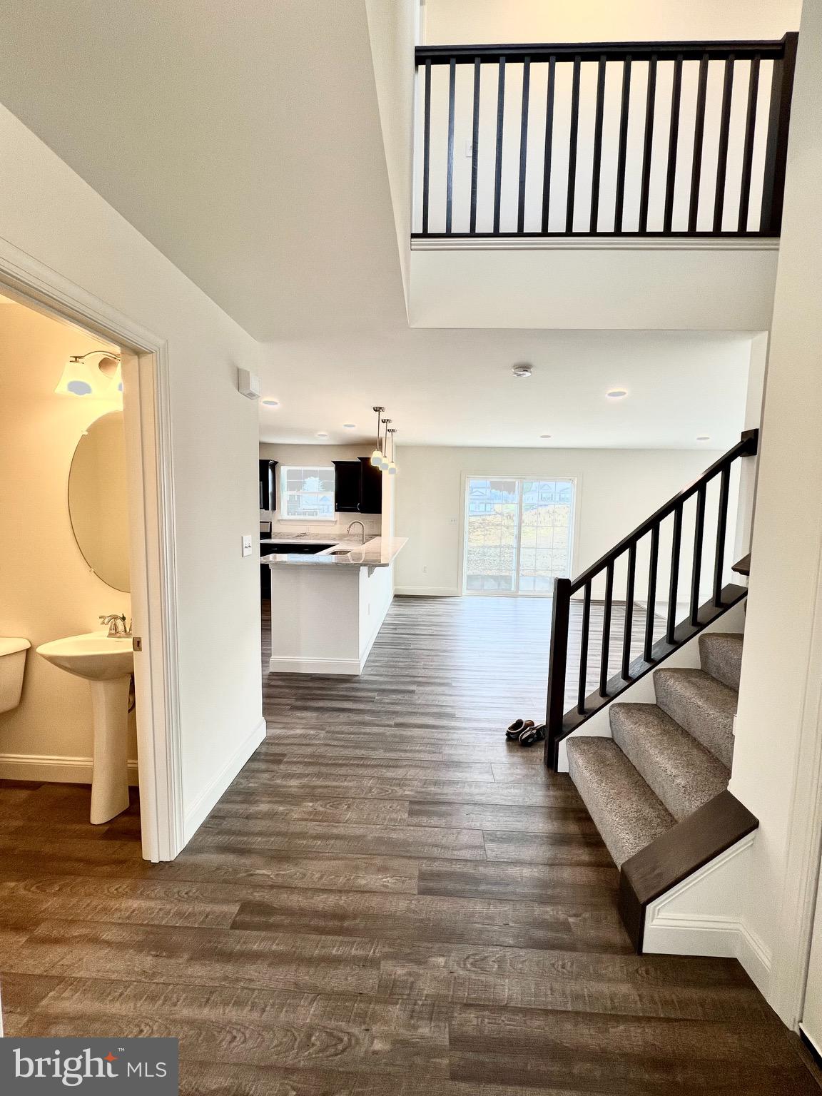 Picture of similar home, not actual home