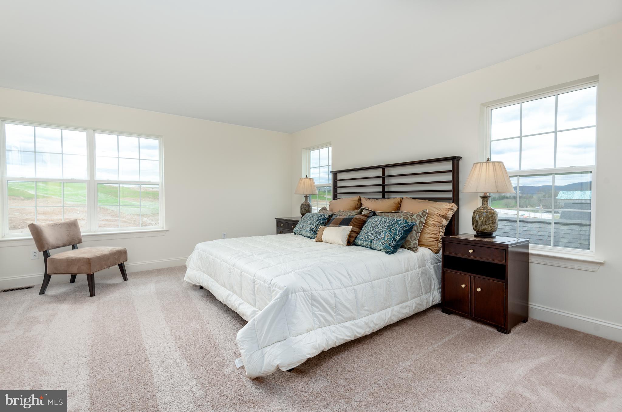 Picture of similar home, not actual.