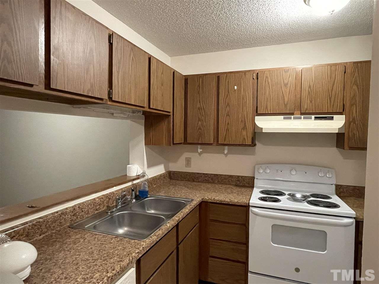 14 Prestwick Place Durham, NC 27705 - Photo 4 of 25