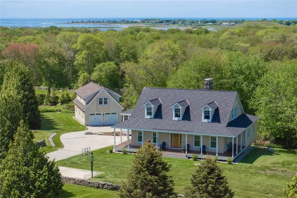 $2,625,000 | 6 Moorings Way, Little Compton, RI 02837