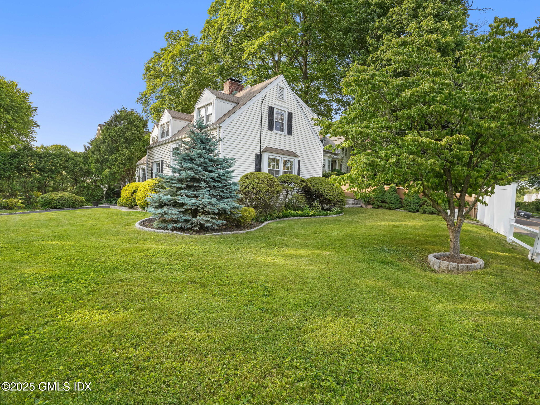 2 River Lane Cos Cob, CT 06807 - Photo 2 of 19 34-web-or-mls-2-river-ln