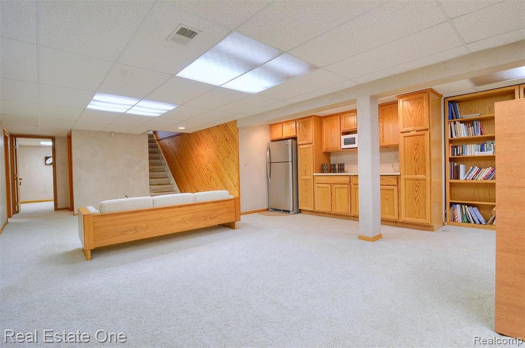 561 Kentucky Drive Rochester Hills, MI 48307 - Photo 15 of 23