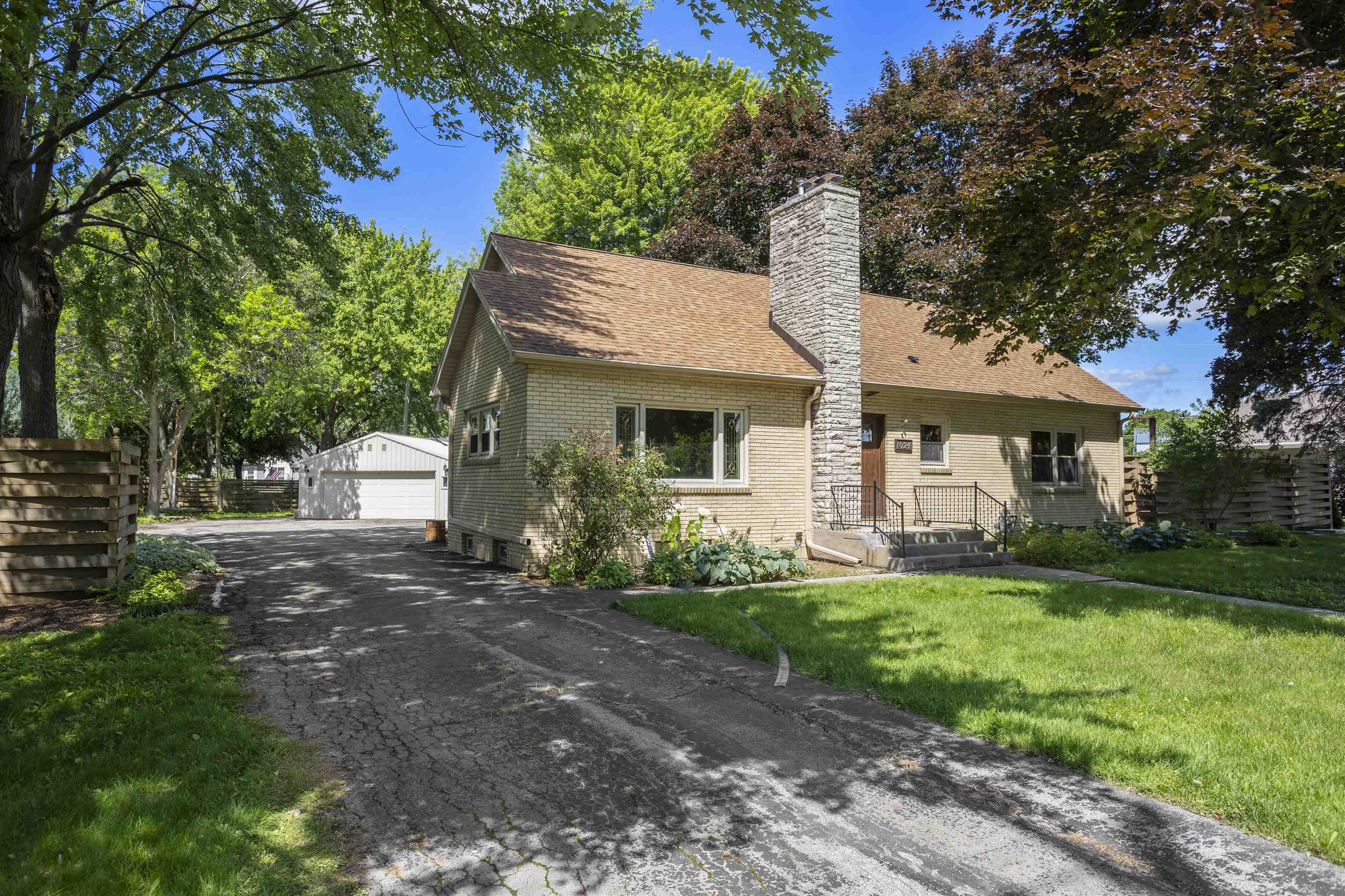 1024 Oneida Street Menasha, WI 54952 - Photo 1 of 1 Gallery Image 1