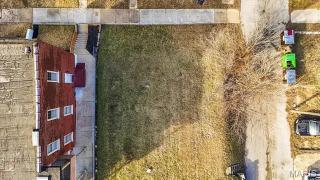 $10,000 | 4618 Pennsylvania Avenue, St. Louis, MO 63111