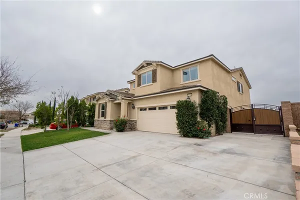 $924,900 | 7786 Arosia Drive, Fontana, CA 92336