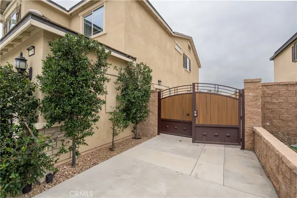 $924,900 | 7786 Arosia Drive, Fontana, CA 92336