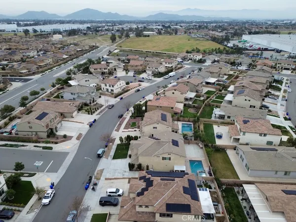 $924,900 | 7786 Arosia Drive, Fontana, CA 92336