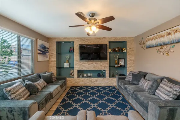 $924,900 | 7786 Arosia Drive, Fontana, CA 92336