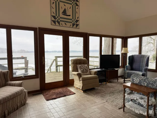 $419,900 | 2807 Barrett Road, Rochester, IN 46975