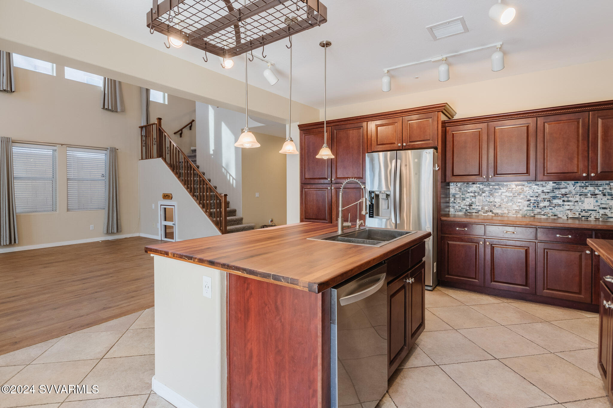 631 King Copper Road Clarkdale, AZ 86324 - Photo 15 of 46 kitchen