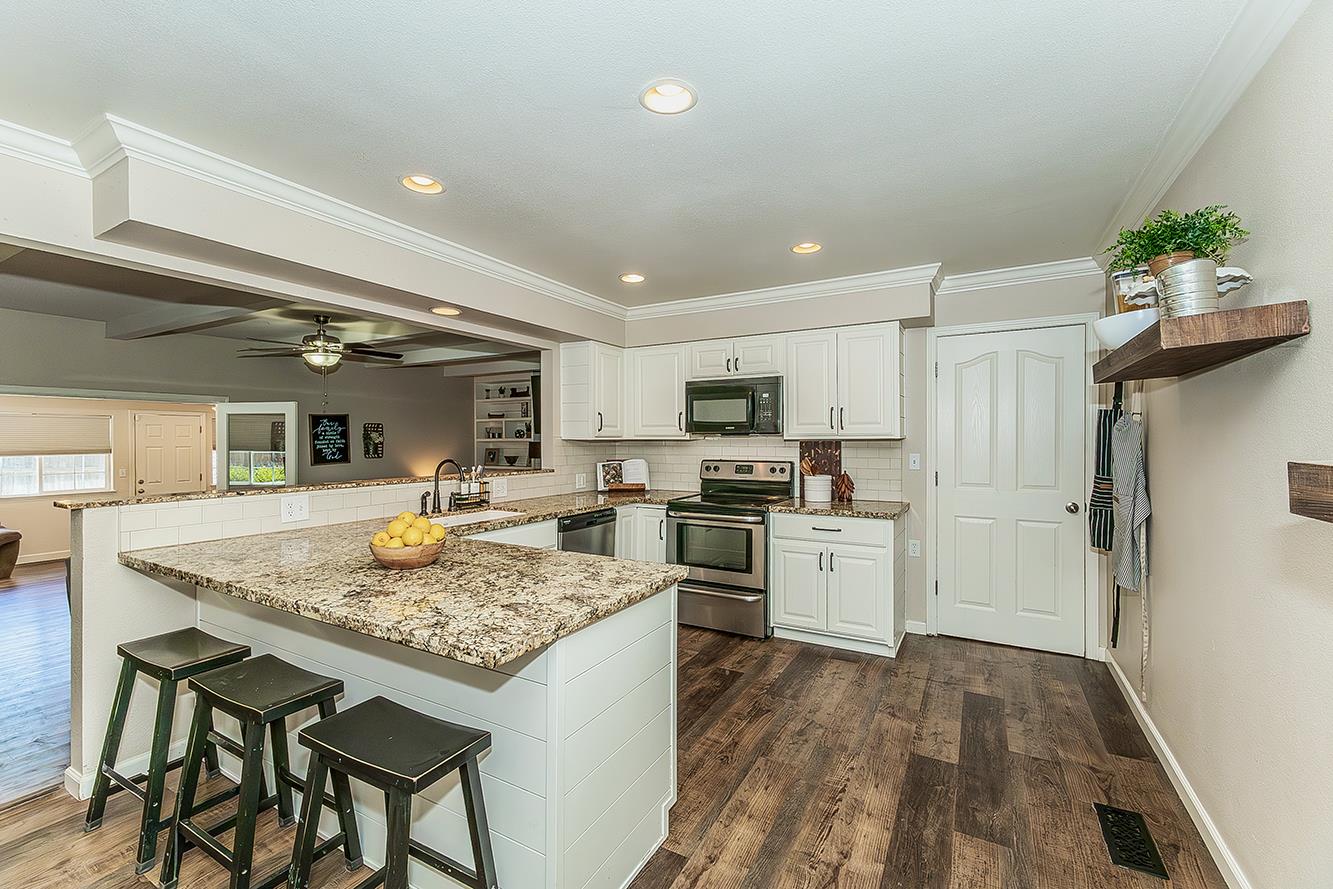 1563 South Klein Avenue Reedley, CA 93654 - Photo 25 of 81