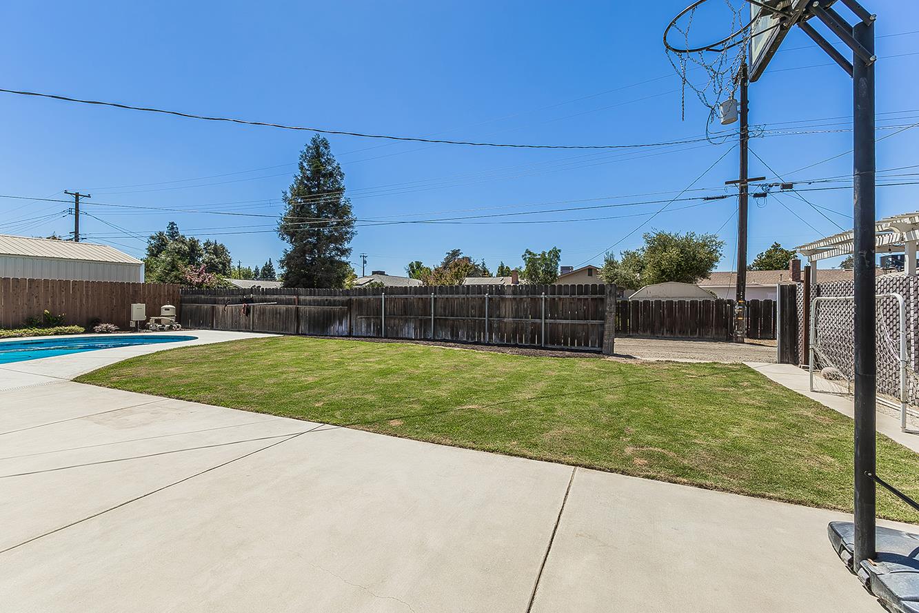 1563 South Klein Avenue Reedley, CA 93654 - Photo 63 of 81